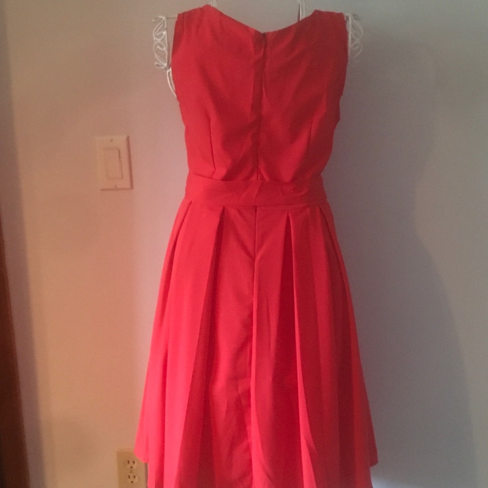 Beautiful Fun Dress - Picture 2 of 3